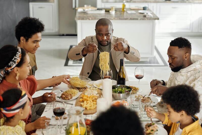 Benefits of Eating Meals Together as a Family